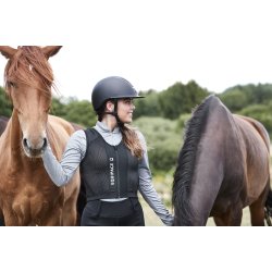 EQUIPAGE KAIA ridehjelm med bred skygge