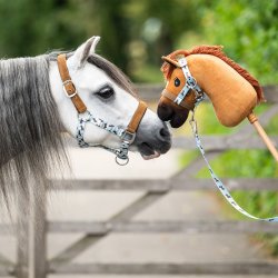QHP HOBBY HORSE K�phest. Lysebrun