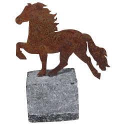 KARLSLUND Pyntehest. Rustet st�l p� granit