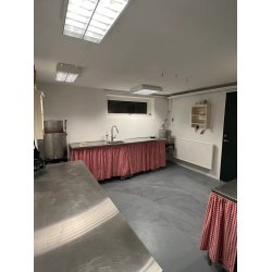 Booking af mdelokale/festlokale. Pris fra 200kr-1000kr